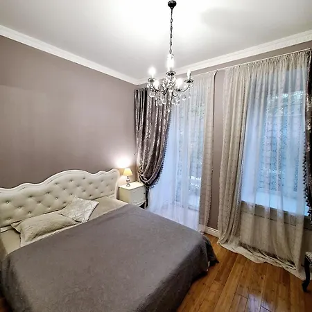 アパート антик-апартаменты オデッサ